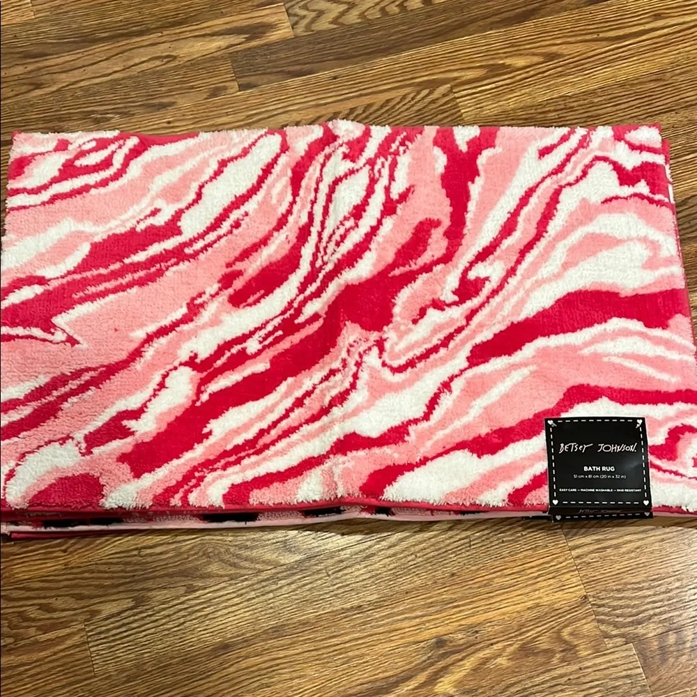 Betsey Johnson Pink and White Bath Rug